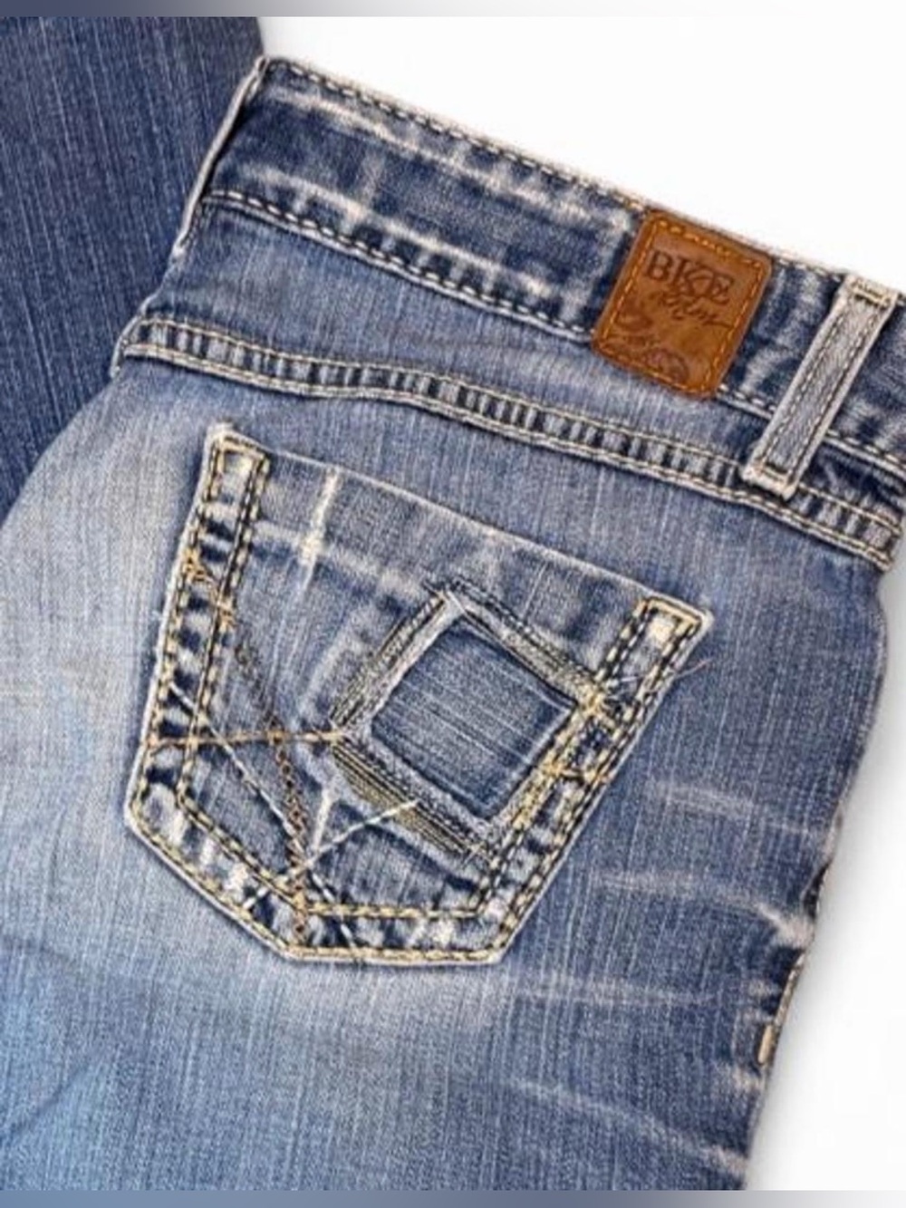 BKE Women’s Medium Blue Straight Leg Jeans with Embroidered Back Pocket
